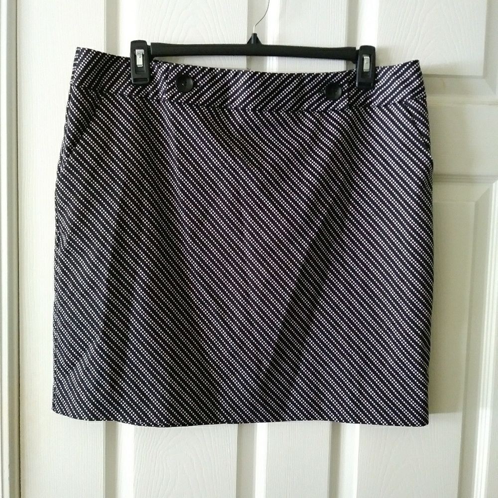 Worthington Black & White Pencil Skirt